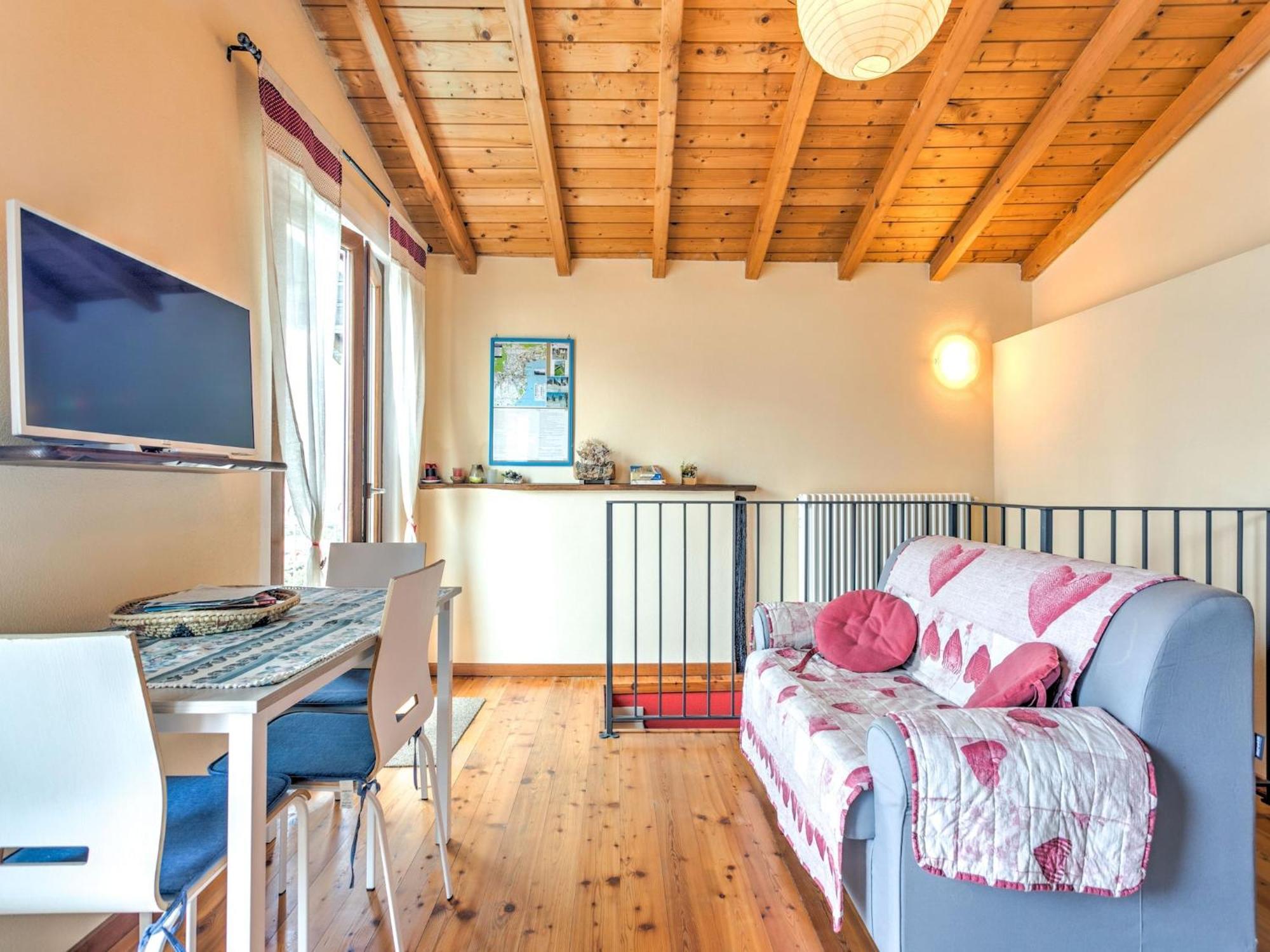 Wonderful Flat With Swimming Pool Lift And Garden Apartment Gravedona Exterior photo