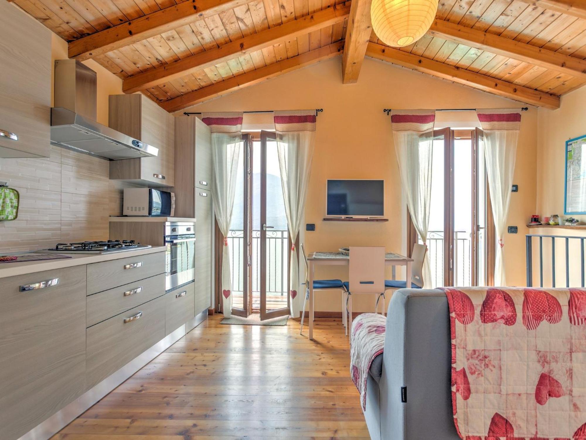 Wonderful Flat With Swimming Pool Lift And Garden Apartment Gravedona Exterior photo